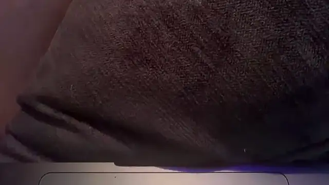 Snapshot of Fr4nk1eFFuxxx chatting on February 16, 2025, 4:09 am Fr4nk1eFFuxxx online show from February 16, 2025, 4:09 am