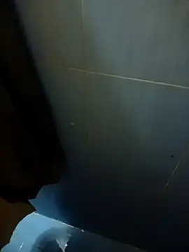 Snapshot of Niaikkk chatting on November 13, 2025, 11:03 pm Niaikkk online show from November 13, 2025, 11:03 pm