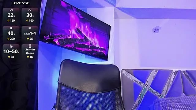 Snapshot of Fenty_XX chatting on January 31, 2025, 8:12 pm Fenty XX online show from January 31, 2025, 8:12 pm