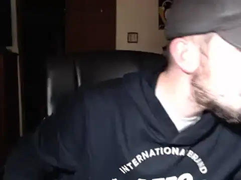 Snapshot of pensguy30 chatting on December 29, 2024, 6:38 pm pensguy30 online show from December 29, 2024, 6:38 pm