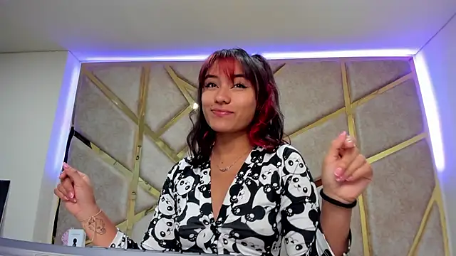 Snapshot of nahia_low chatting on March 14, 2025, 3:37 am nahia low online show from March 14, 2025, 3:37 am