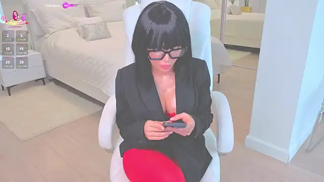 Snapshot of wowEva chatting on September 25, 2025, 8:18 am wowEva online show from September 25, 2025, 8:18 am