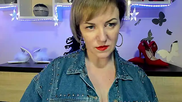 Snapshot of feliziaDesire chatting on January 21, 2025, 5:41 pm feliziaDesire online show from January 21, 2025, 5:41 pm