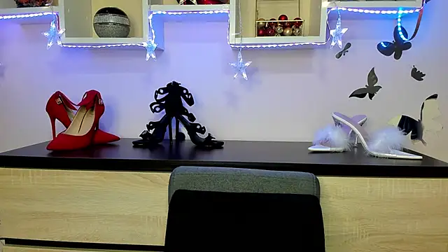 Snapshot of feliziaDesire chatting on February 18, 2025, 1:44 pm feliziaDesire online show from February 18, 2025, 1:44 pm