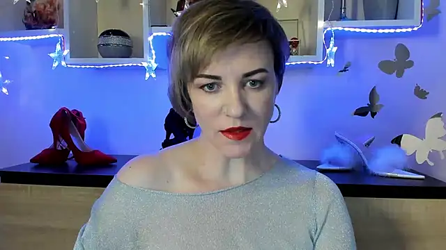 Snapshot of feliziaDesire chatting on February 27, 2025, 4:41 am feliziaDesire online show from February 27, 2025, 4:41 am