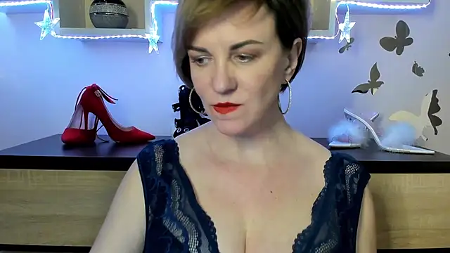 Snapshot of feliziaDesire chatting on March 5, 2025, 10:21 pm feliziaDesire online show from March 5, 2025, 10:21 pm