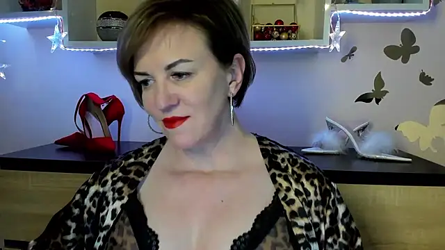 Snapshot of feliziaDesire chatting on March 11, 2025, 7:47 pm feliziaDesire online show from March 11, 2025, 7:47 pm
