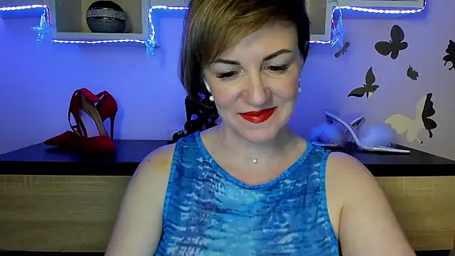 Snapshot of feliziaDesire chatting on March 12, 2025, 2:56 pm feliziaDesire online show from March 12, 2025, 2:56 pm