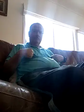 Snapshot of stiffandlubed@xh chatting on December 7, 2024, 3:47 am stiffandlubedxh online show from December 7, 2024, 3:47 am