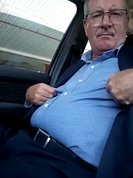 Snapshot of stiffandlubed@xh chatting on February 3, 2025, 7:29 am stiffandlubedxh online show from February 3, 2025, 7:29 am