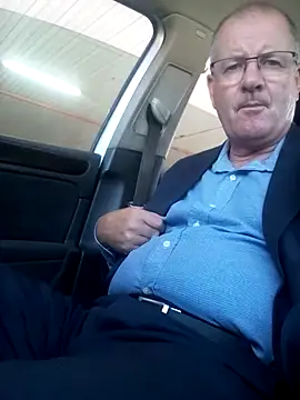 Snapshot of stiffandlubed@xh chatting on February 25, 2025, 7:20 am stiffandlubedxh online show from February 25, 2025, 7:20 am