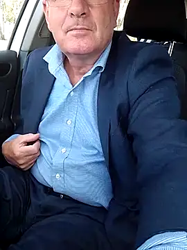 Snapshot of stiffandlubed@xh chatting on March 3, 2025, 2:15 am stiffandlubedxh online show from March 3, 2025, 2:15 am