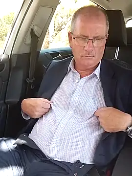 Snapshot of stiffandlubed@xh chatting on March 5, 2025, 2:36 am stiffandlubedxh online show from March 5, 2025, 2:36 am