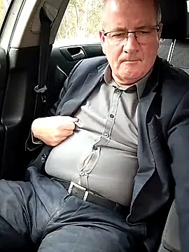 Snapshot of stiffandlubed@xh chatting on September 8, 2025, 10:09 pm stiffandlubedxh online show from September 8, 2025, 10:09 pm