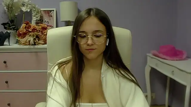 Snapshot of dirtyxEmily chatting on February 19, 2025, 10:45 am dirtyxEmily online show from February 19, 2025, 10:45 am