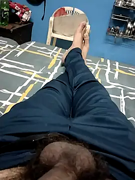 Snapshot of Sanny212 chatting on October 29, 2025, 5:10 am Sanny212 online show from October 29, 2025, 5:10 am