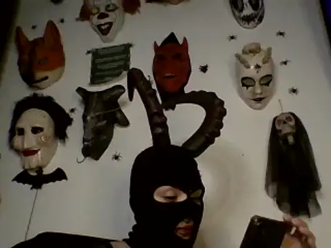 Snapshot of FeticheMacabre chatting on December 8, 2024, 2:07 am FeticheMacabre online show from December 8, 2024, 2:07 am