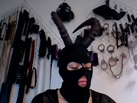 Snapshot of FeticheMacabre chatting on January 15, 2025, 8:37 pm FeticheMacabre online show from January 15, 2025, 8:37 pm