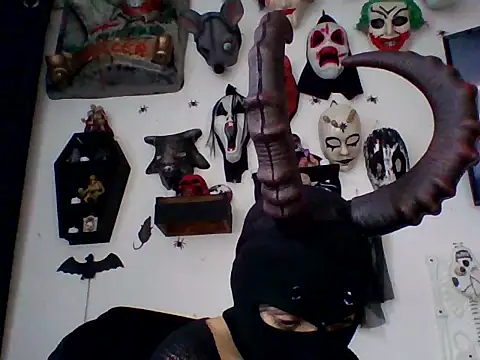 Snapshot of FeticheMacabre chatting on October 29, 2025, 3:47 pm FeticheMacabre online show from October 29, 2025, 3:47 pm