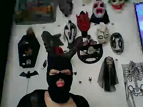 Snapshot of FeticheMacabre chatting on November 1, 2025, 7:27 pm FeticheMacabre online show from November 1, 2025, 7:27 pm