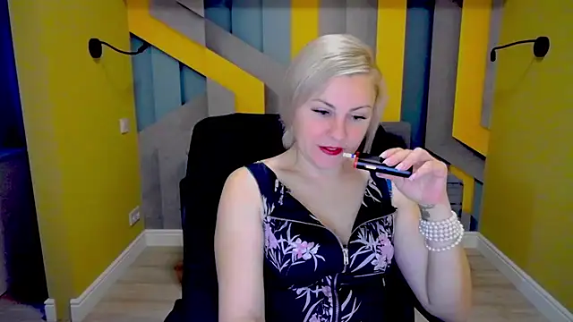 Snapshot of Candy_Long chatting on December 3, 2024, 6:26 am Candy Long online show from December 3, 2024, 6:26 am
