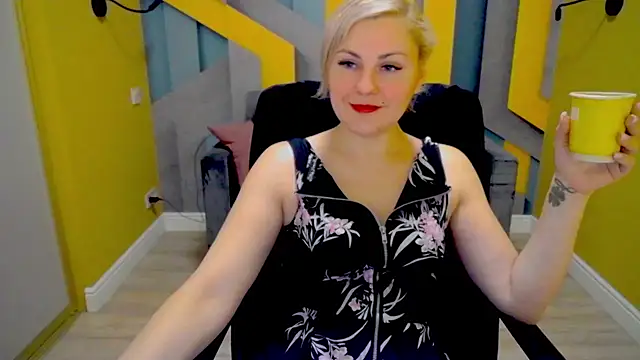 Snapshot of Candy_Long chatting on December 3, 2024, 10:17 am Candy Long online show from December 3, 2024, 10:17 am