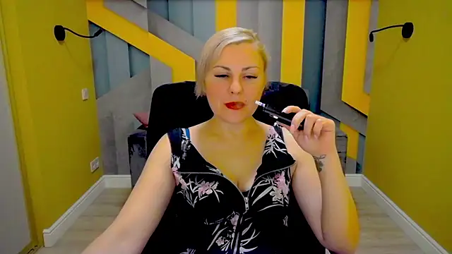 Snapshot of Candy_Long chatting on December 3, 2024, 8:50 pm Candy Long online show from December 3, 2024, 8:50 pm