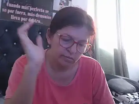 Snapshot of jellyfishhot chatting on February 17, 2025, 4:48 pm jellyfishhot online show from February 17, 2025, 4:48 pm