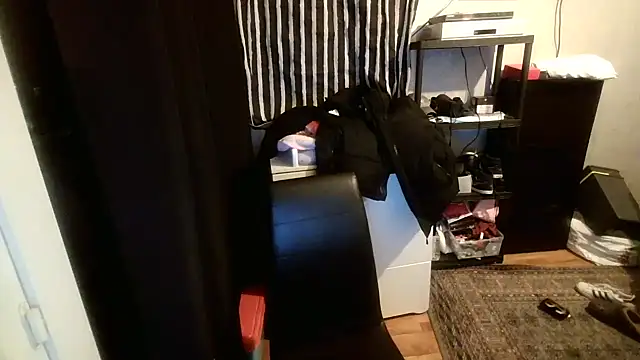 Snapshot of Bebemickey75 chatting on February 20, 2025, 9:09 pm Bebemickey75 online show from February 20, 2025, 9:09 pm