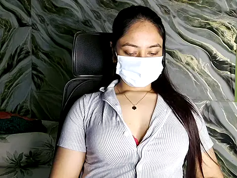 Snapshot of Sima--Roy chatting on September 21, 2025, 5:14 pm Sima--Roy online show from September 21, 2025, 5:14 pm