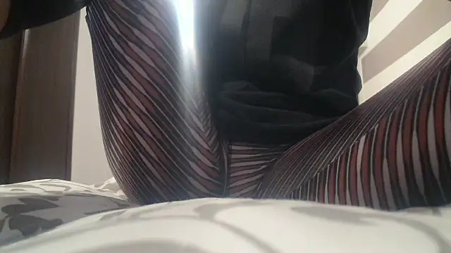 Snapshot of Web_Lady chatting on October 12, 2025, 11:31 am Web Lady online show from October 12, 2025, 11:31 am