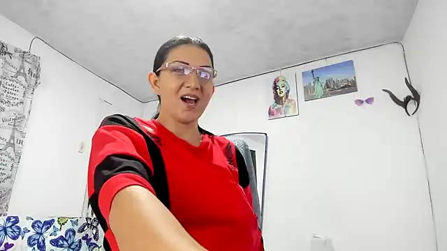 Snapshot of Angelblue_ chatting on March 11, 2025, 12:00 am Angelblue online show from March 11, 2025, 12:00 am