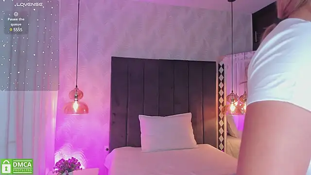 Snapshot of kataliina__ chatting on December 10, 2024, 12:05 pm kataliina online show from December 10, 2024, 12:05 pm