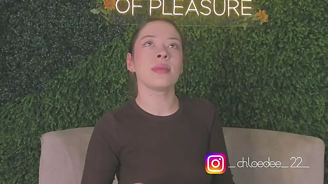 Snapshot of chloe_d chatting on October 19, 2025, 2:50 pm chloe d online show from October 19, 2025, 2:50 pm