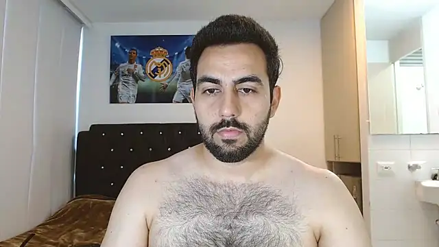 omarmohammedhot2 online show from January 18, 2025, 2:33 pm
