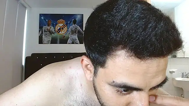 omarmohammedhot2 online show from February 26, 2025, 2:14 pm