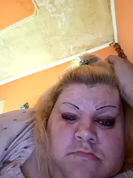 Snapshot of ducicsajsziii chatting on December 10, 2024, 8:40 am ducicsajsziii online show from December 10, 2024, 8:40 am