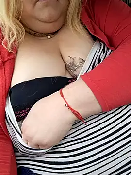 Snapshot of ducicsajsziii chatting on December 13, 2024, 10:30 am ducicsajsziii online show from December 13, 2024, 10:30 am