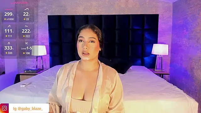 Snapshot of Gaby_Blaze chatting on February 24, 2025, 7:52 pm Gaby Blaze online show from February 24, 2025, 7:52 pm