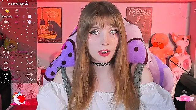 Snapshot of AliceLanley chatting on December 7, 2024, 12:24 pm AliceLanley online show from December 7, 2024, 12:24 pm