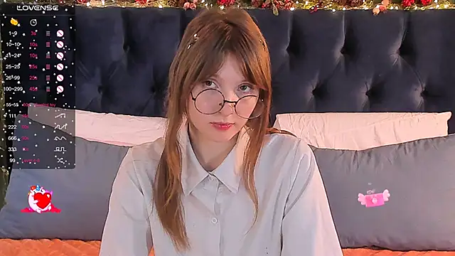 Snapshot of AliceLanley chatting on January 22, 2025, 12:06 pm AliceLanley online show from January 22, 2025, 12:06 pm