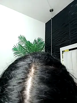 Snapshot of lucia_vonne_ chatting on February 8, 2025, 12:17 pm lucia vonne online show from February 8, 2025, 12:17 pm