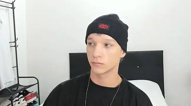 Snapshot of angelcortes chatting on December 27, 2024, 11:06 am angelcortes online show from December 27, 2024, 11:06 am