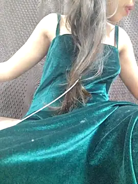 Snapshot of Roshni_98 chatting on February 20, 2025, 5:23 am Roshni 98 online show from February 20, 2025, 5:23 am