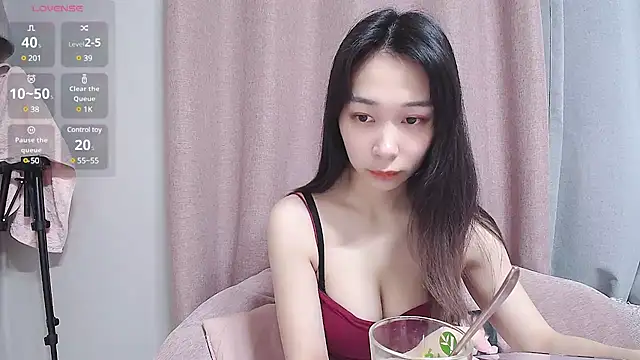 Snapshot of tw_Sutew chatting on March 19, 2025, 10:44 am tw Sutew online show from March 19, 2025, 10:44 am