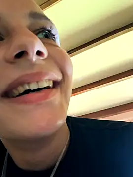 Snapshot of emma4xxx chatting on February 25, 2025, 7:58 pm emma4xxx online show from February 25, 2025, 7:58 pm