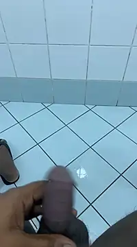 Snapshot of SLhotman chatting on March 17, 2025, 8:29 am SLhotman online show from March 17, 2025, 8:29 am