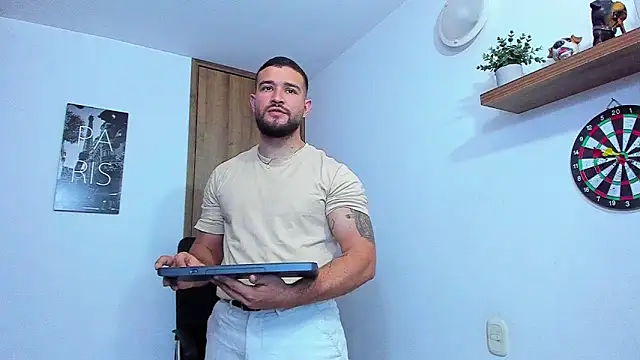 Snapshot of AndrewDiaz chatting on September 27, 2025, 4:12 pm AndrewDiaz online show from September 27, 2025, 4:12 pm