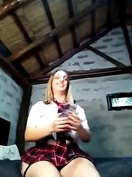 Snapshot of nenamalanenamala chatting on December 7, 2024, 9:55 pm nenamalanenamala online show from December 7, 2024, 9:55 pm