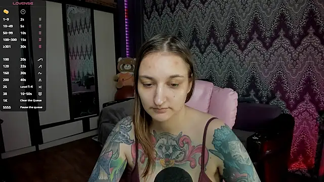 Snapshot of AlexRacc00n chatting on December 6, 2024, 5:31 am AlexRacc00n online show from December 6, 2024, 5:31 am